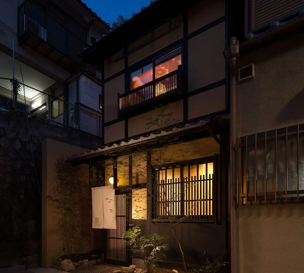 Tsumugi Kiyomizuseikanji Kyoto 0*,